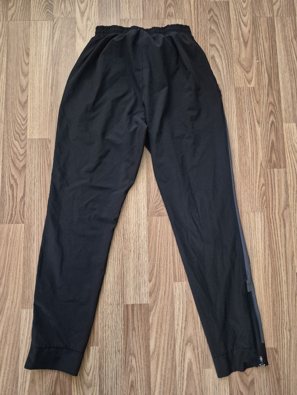 New Balance Women's Sweatpants - Picture 4 of 8